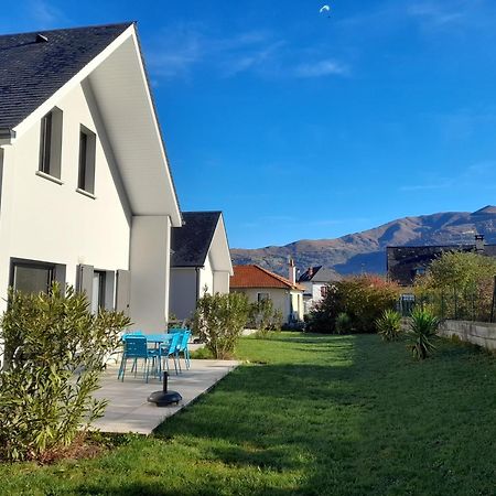 Gite Les Lys Fleurs Des Pyrenees Argelès-Gazost Buitenkant foto