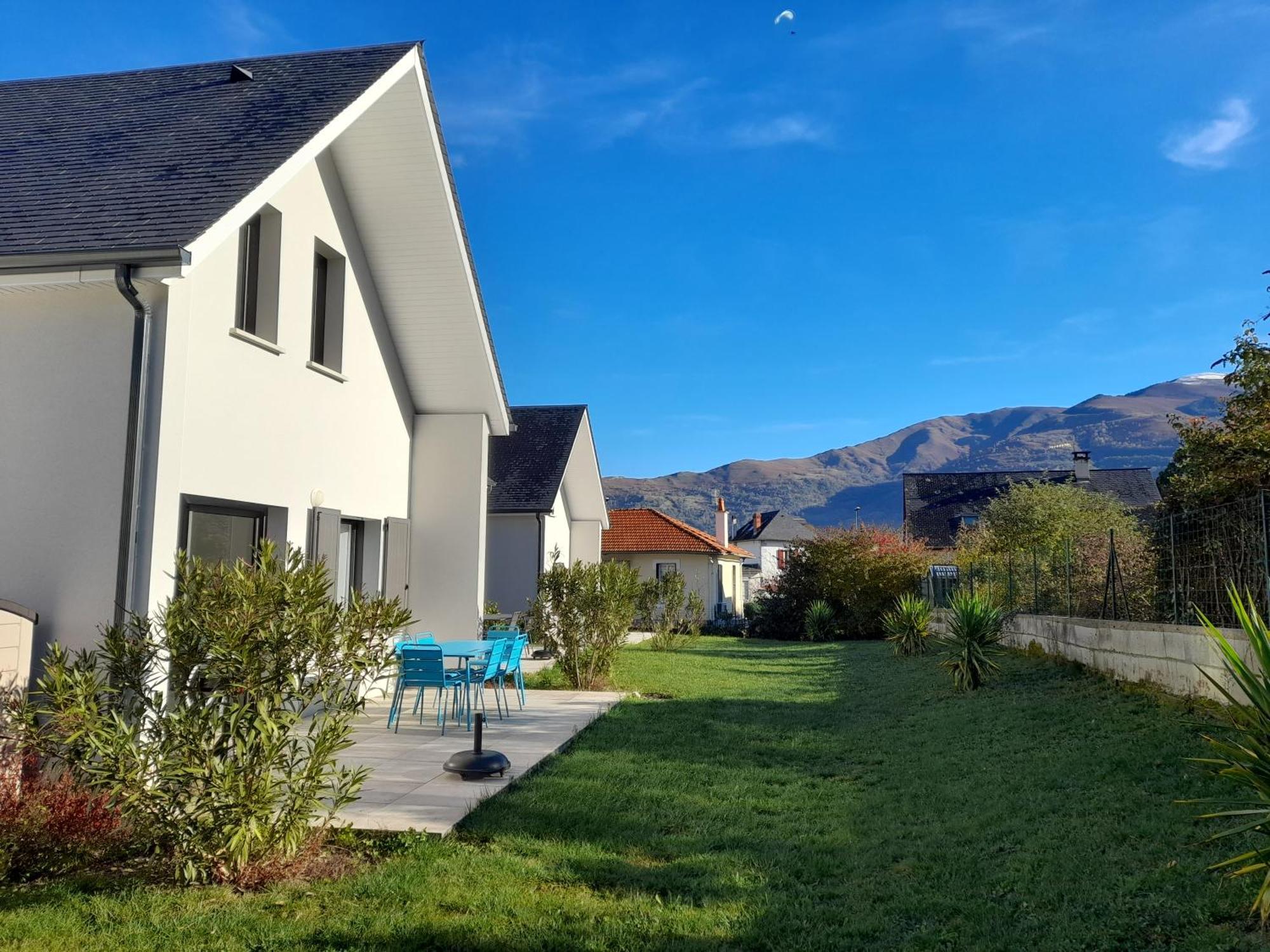 Gite Les Lys Fleurs Des Pyrenees Argelès-Gazost Buitenkant foto